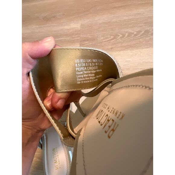 Kenneth Cole Reaction Women’s Pepea Cross Wedge Sandals Gold Size 8.5M - Picture 6 of 6